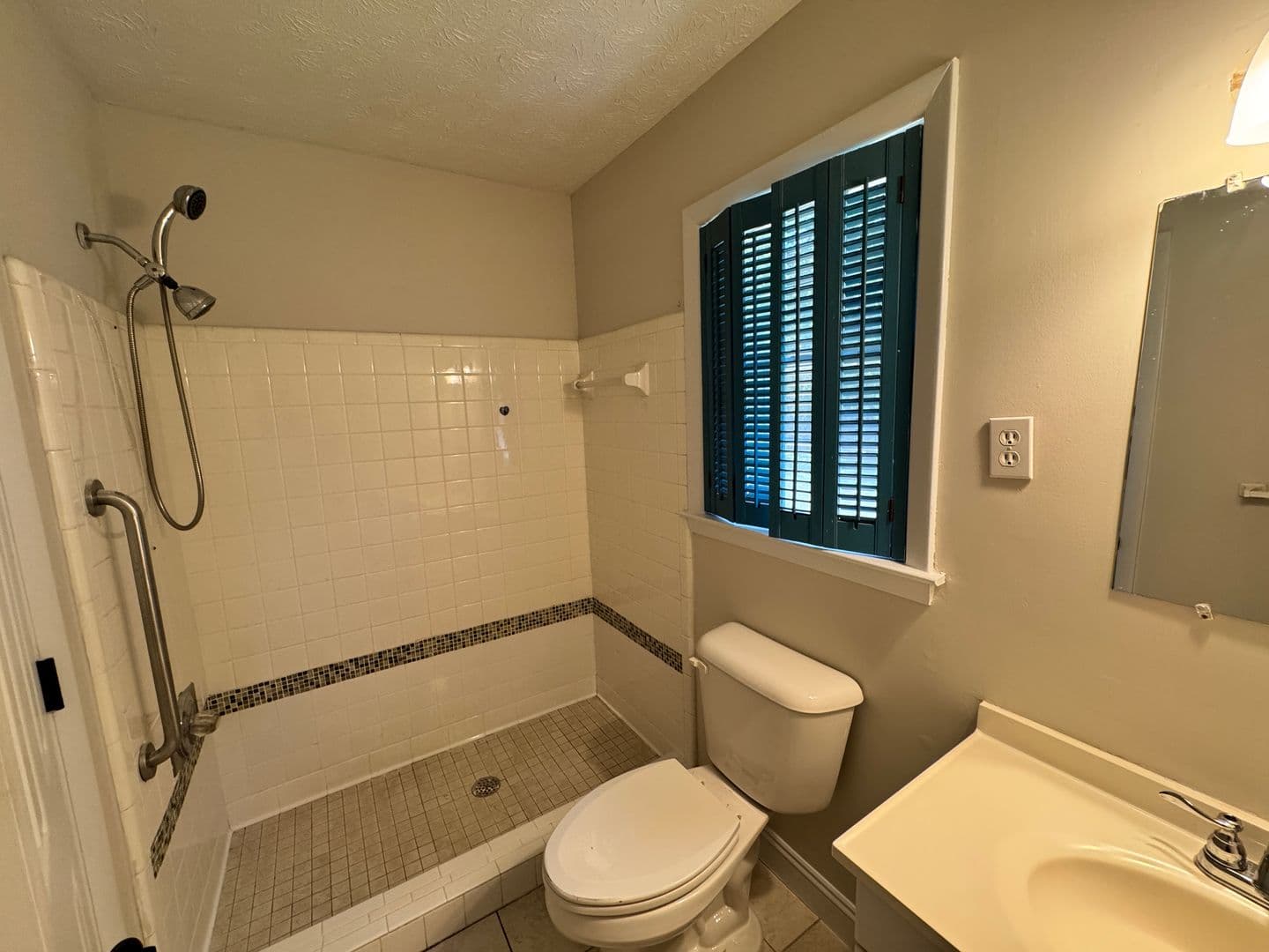 Fayetteville House: 4817 Hurley Drive