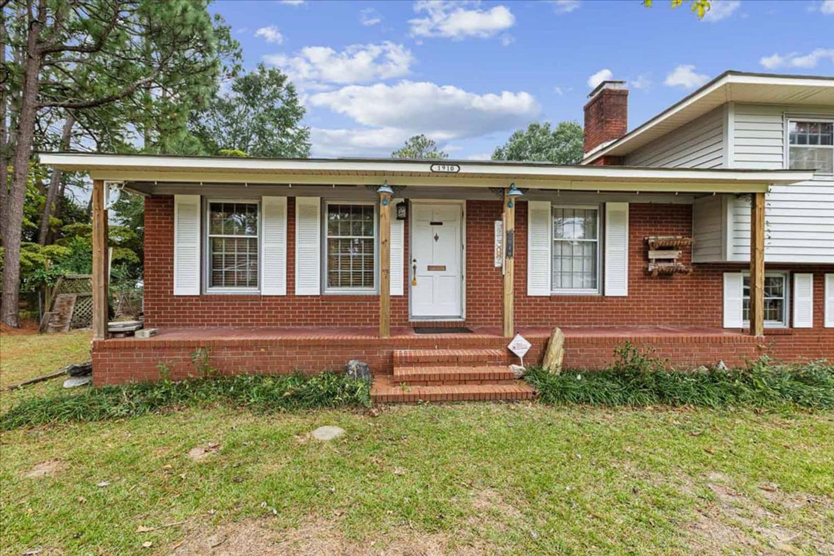 Fayetteville House: 1910 Faber Street