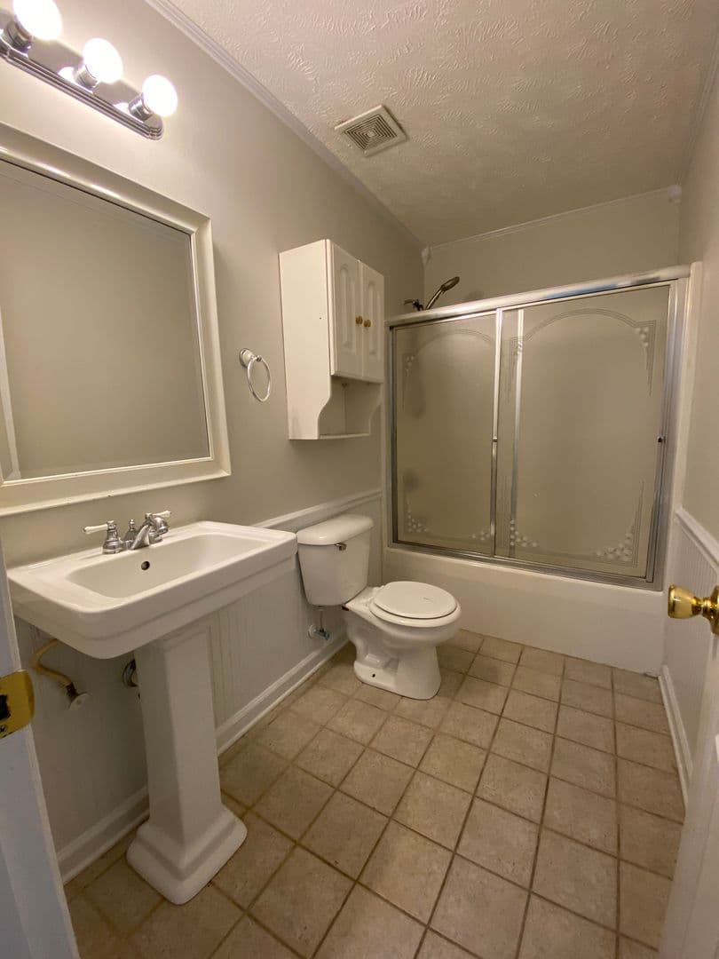 Raeford House: 183 Independence Drive