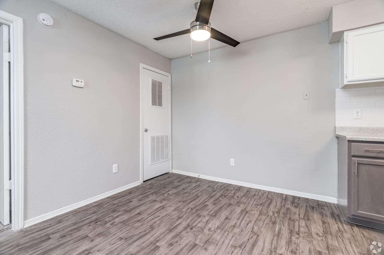 Denton Apartment: 1610 E. McKinney St,