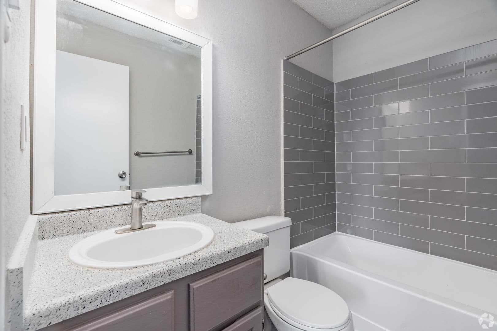 Denton Apartment: 1610 E. McKinney St,