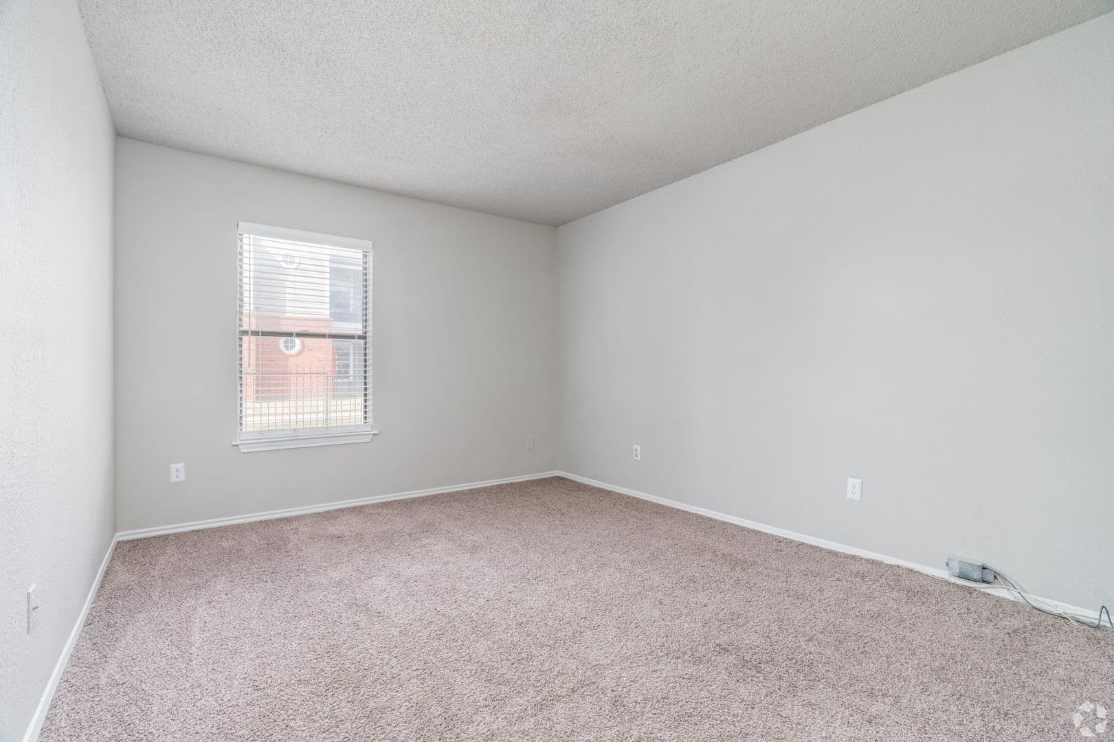 Denton Apartment: 1610 E. McKinney St,