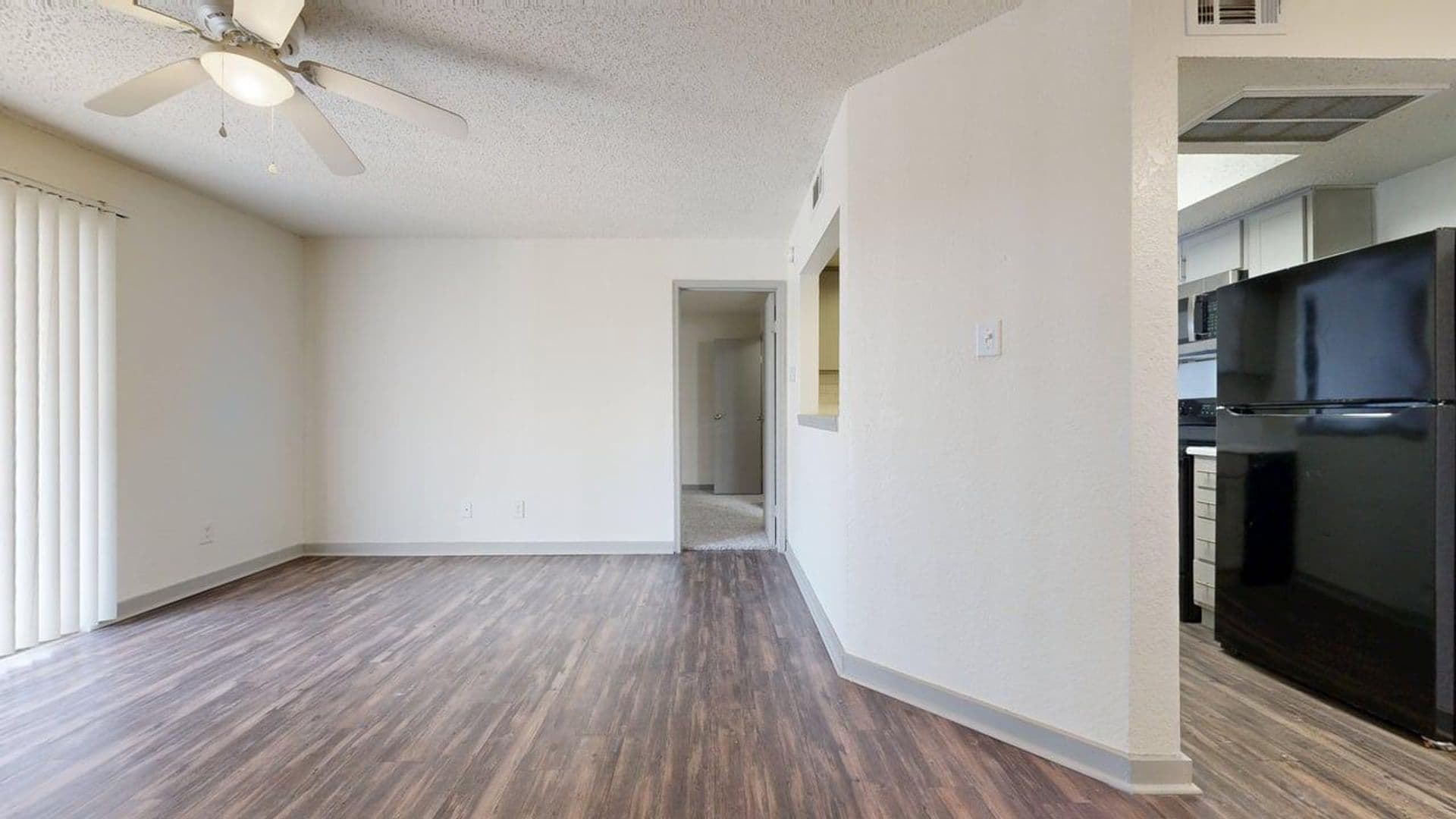 Dallas Apartment: 1720 John West Road