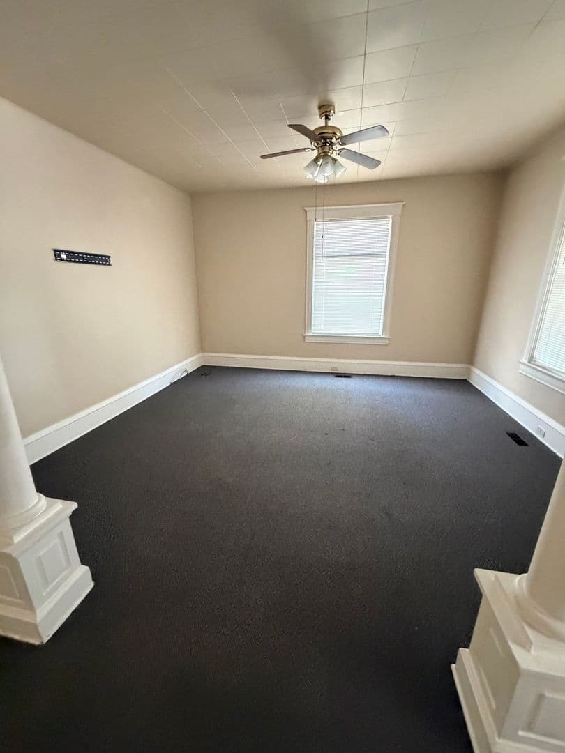 Decatur Apartment: 1527 N Main