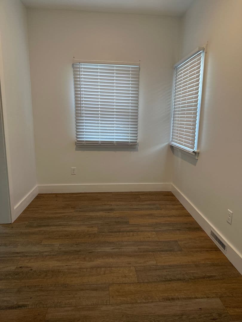 Springfield Apartment: 1407 S. 4th Street