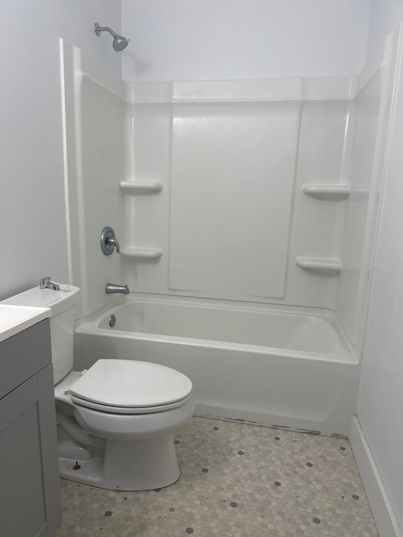 Springfield Apartment: 1407 S. 4th Street