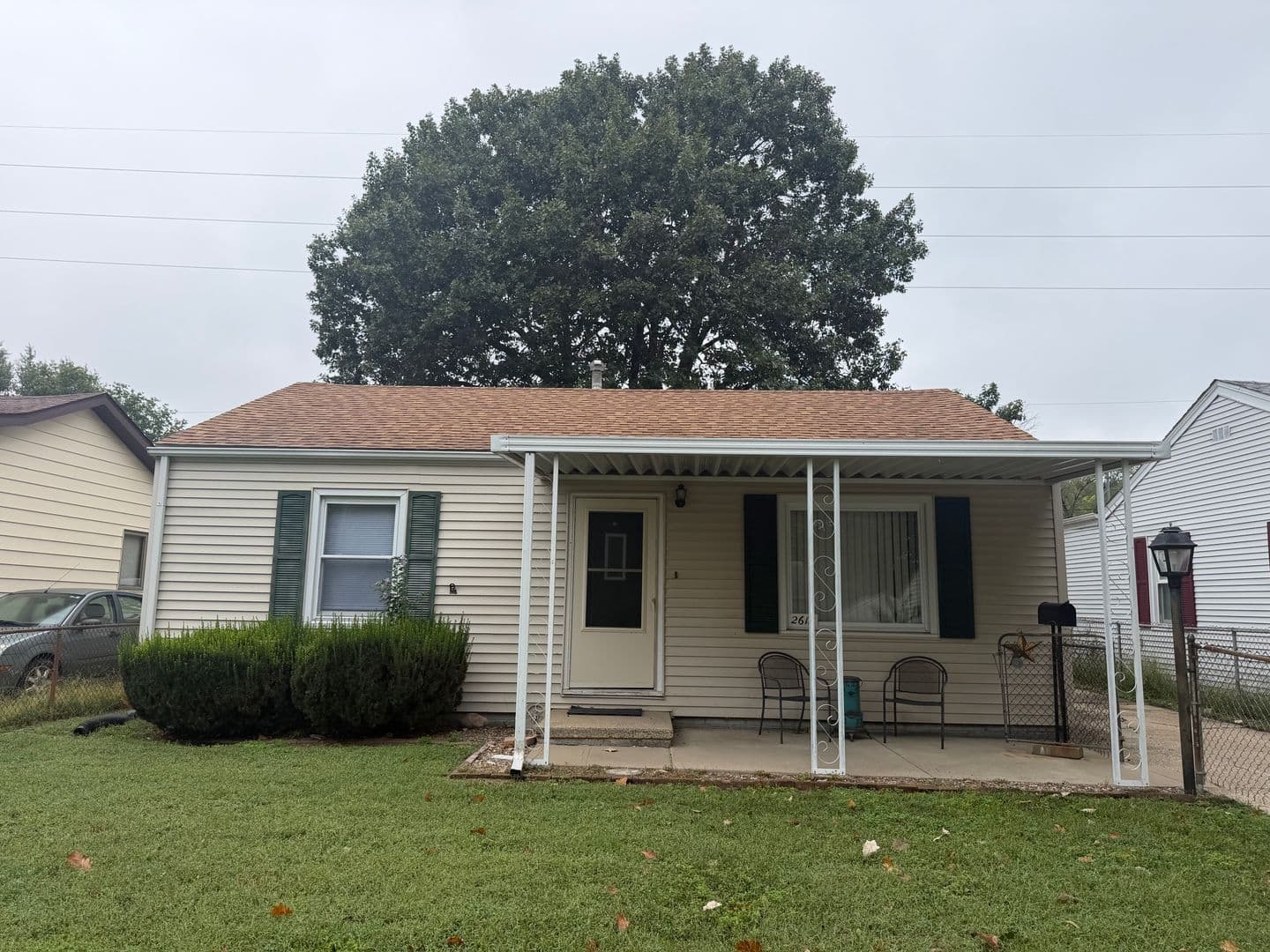 Springfield House: 2613 Burton