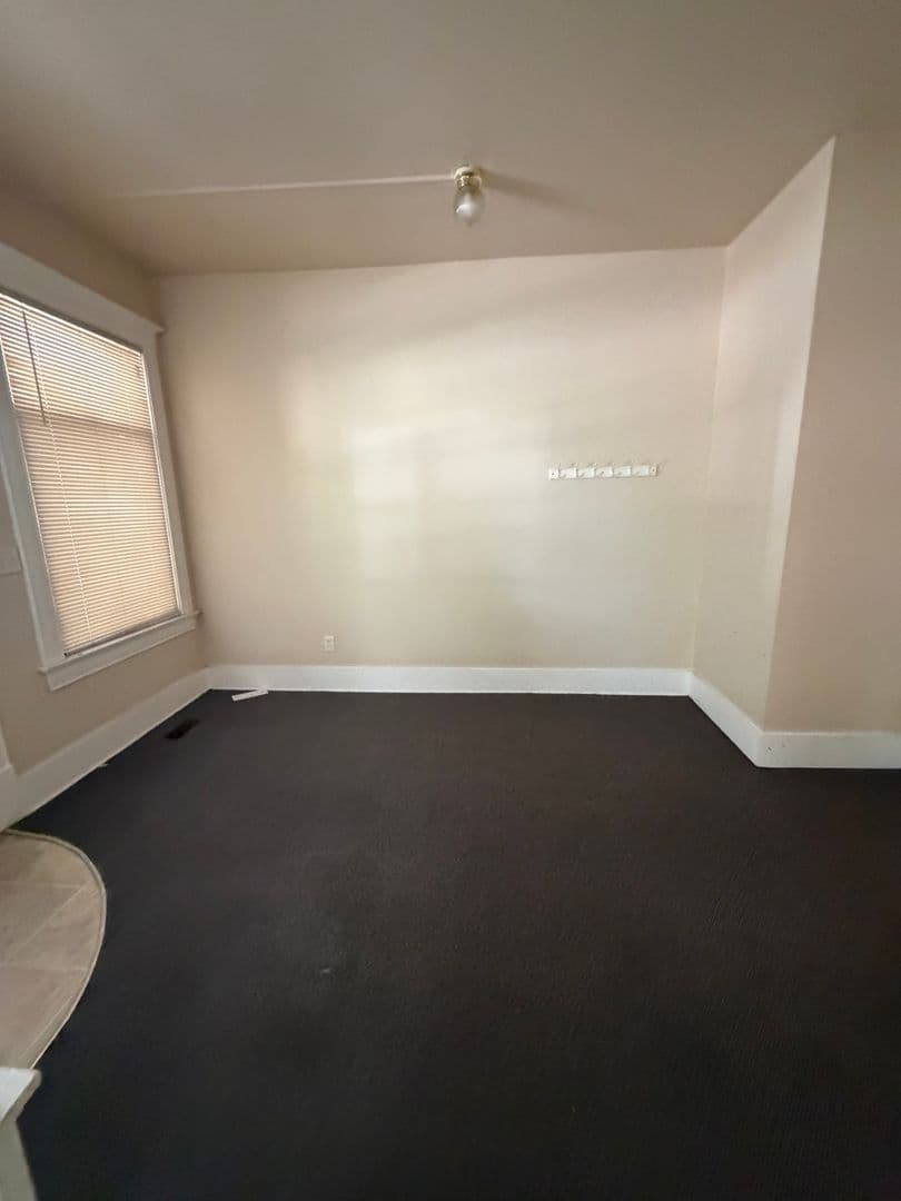 Decatur Apartment: 1527 N Main