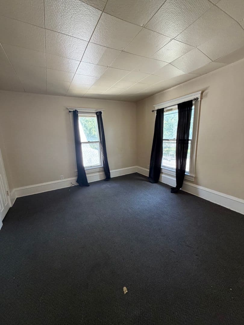 Decatur Apartment: 1527 N Main