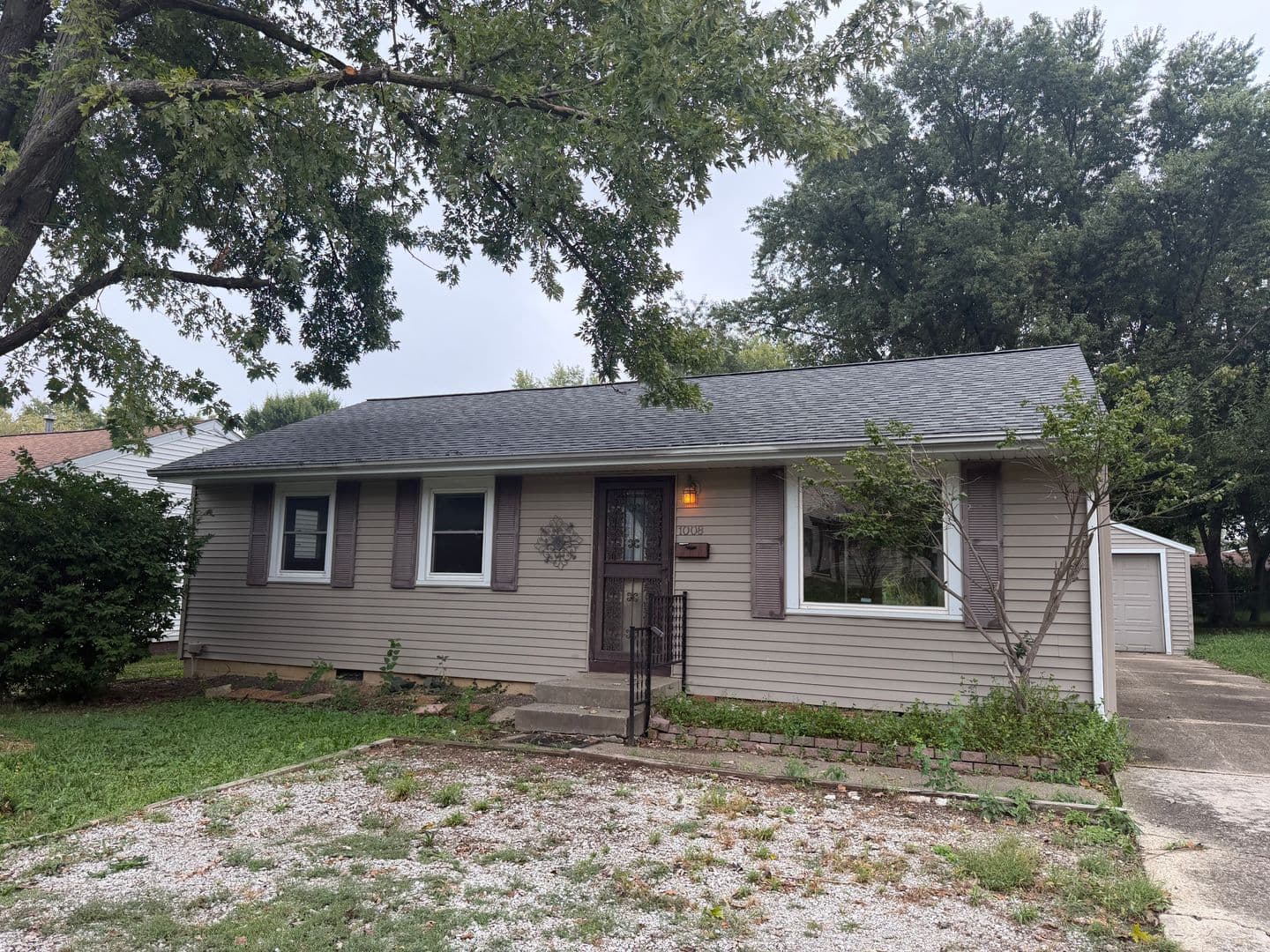 Springfield House: 1008 Bruns