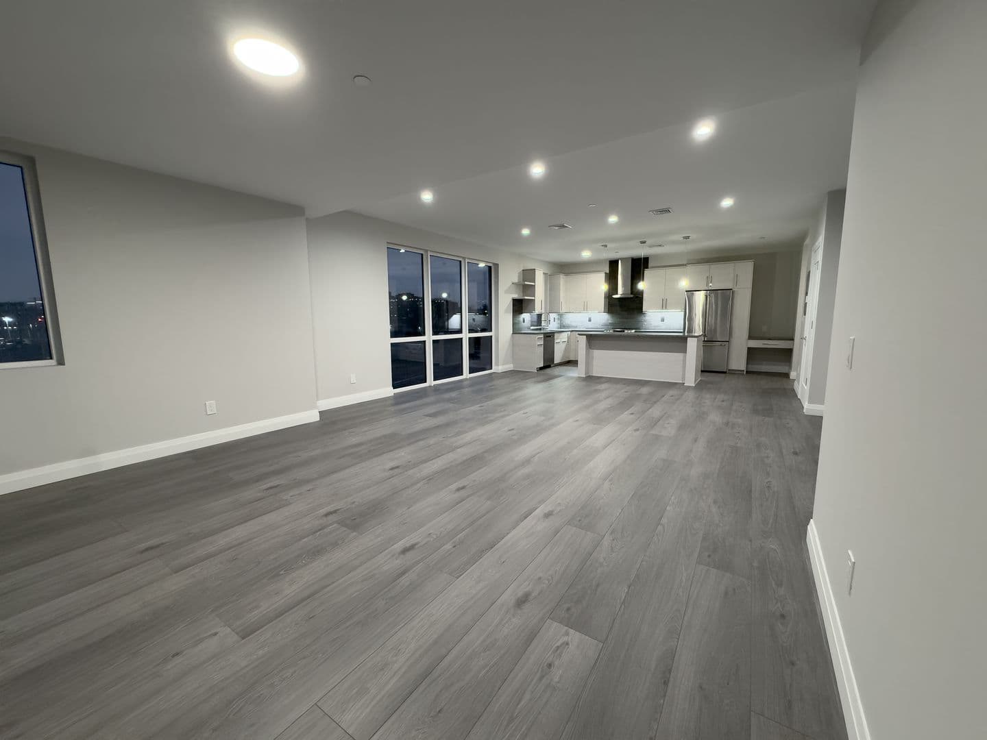 Mineola Apartment: 101 Searing Ave