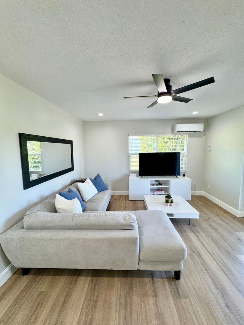 Clermont Condo: 439 Carroll Street