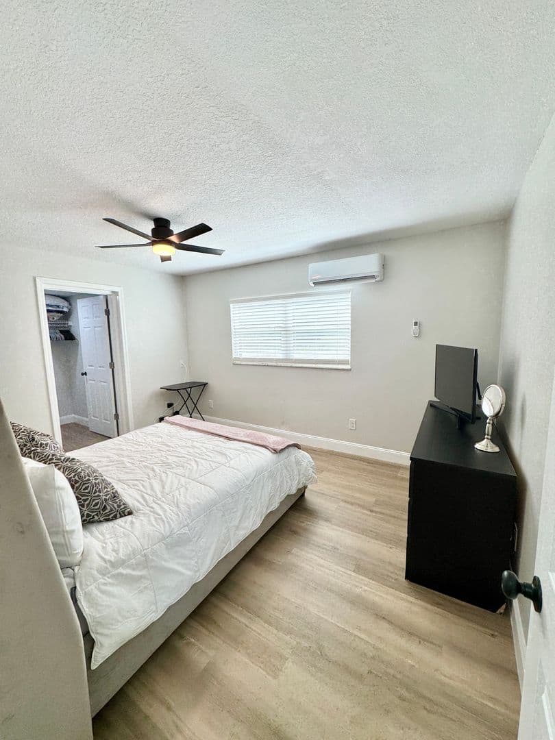 Clermont Condo: 439 Carroll Street