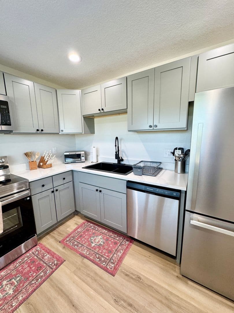 Clermont Condo: 439 Carroll Street