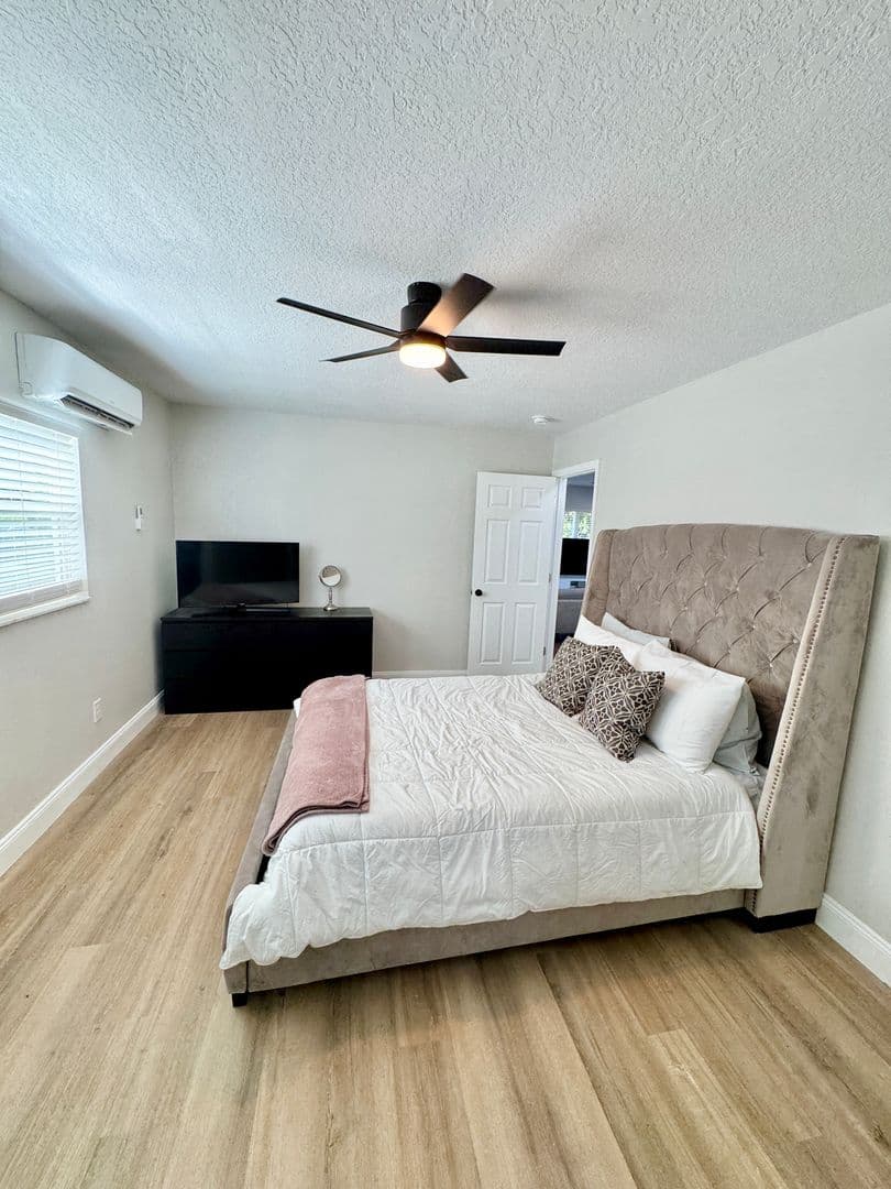Clermont Condo: 439 Carroll Street