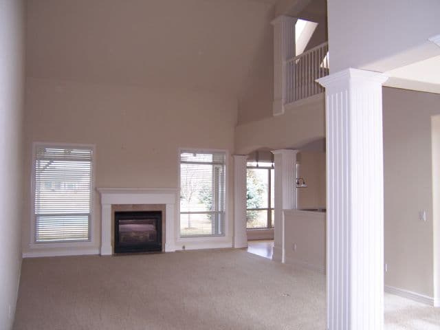Eagle Apartment: 576 E. Riverchase Way