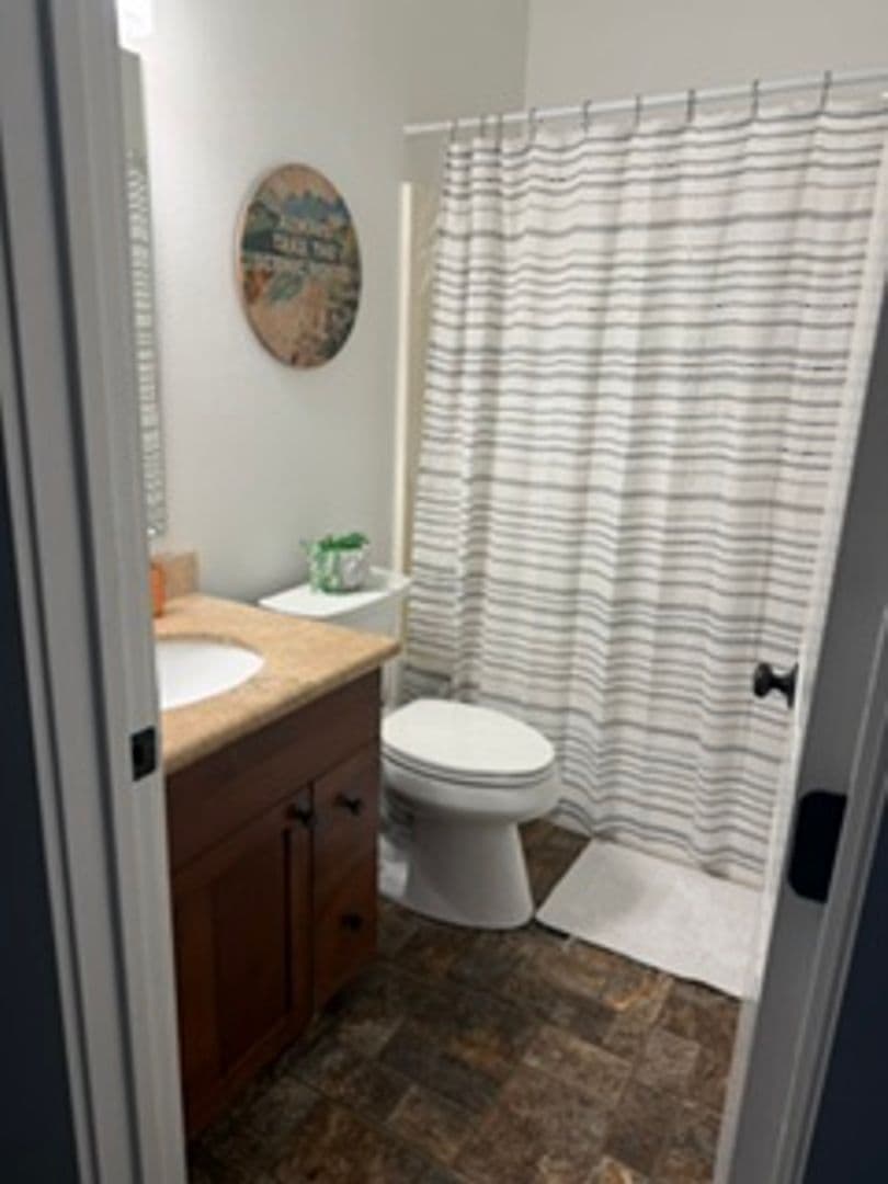 Meridian House: 1572 W. Loretta Street