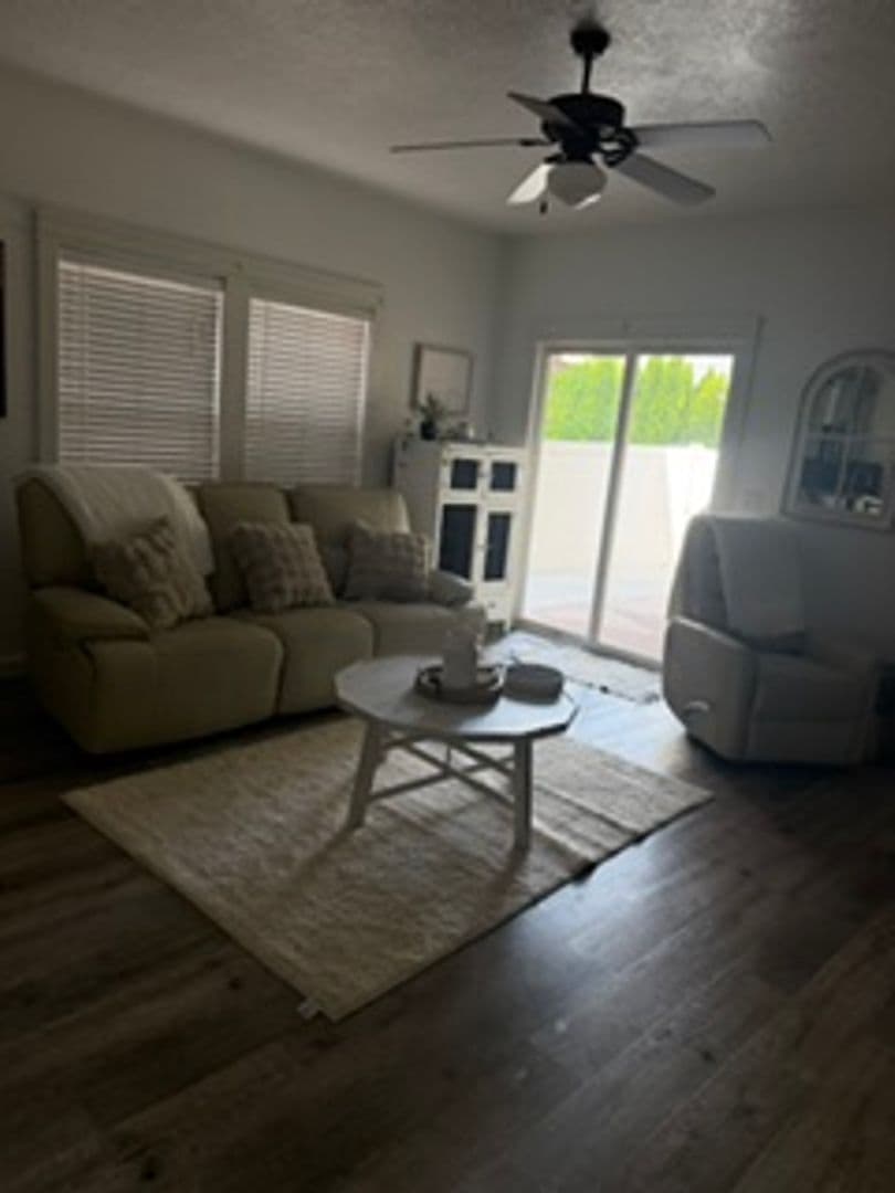 Meridian House: 1572 W. Loretta Street
