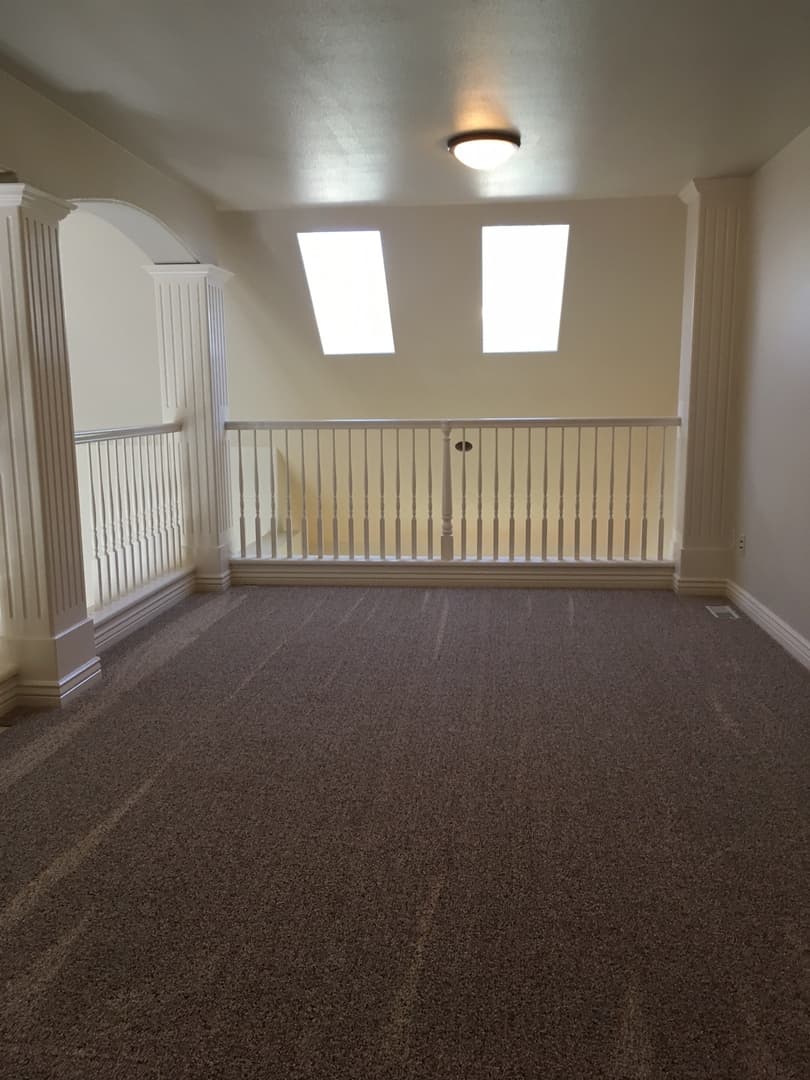 Eagle Apartment: 576 E. Riverchase Way