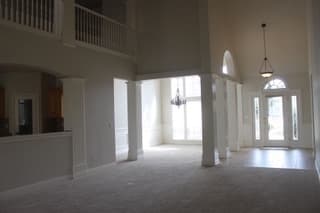 Eagle Apartment: 576 E. Riverchase Way