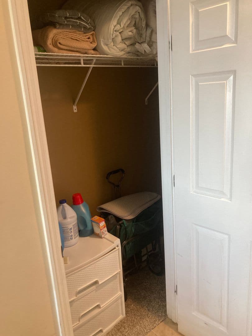 Tallahassee Apartment: 215 W College