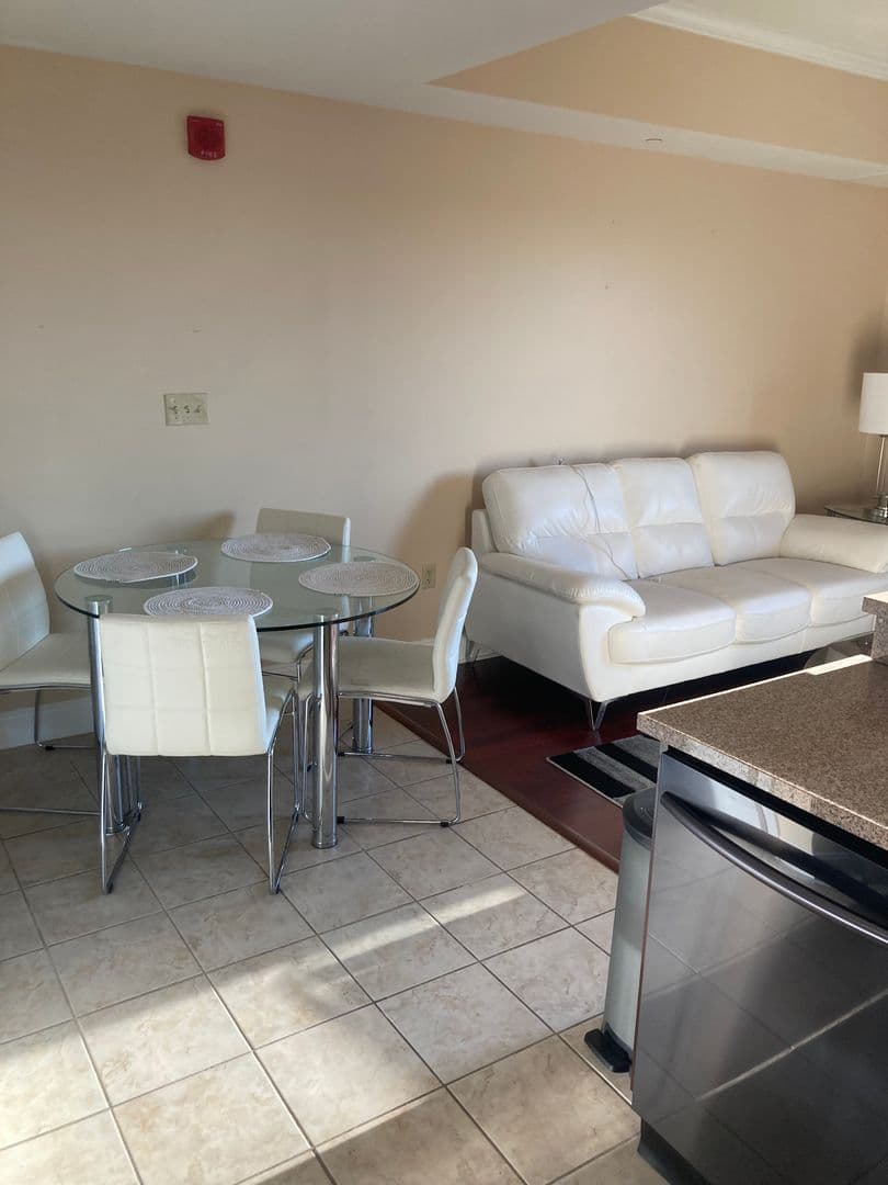 Tallahassee Apartment: 215 W College