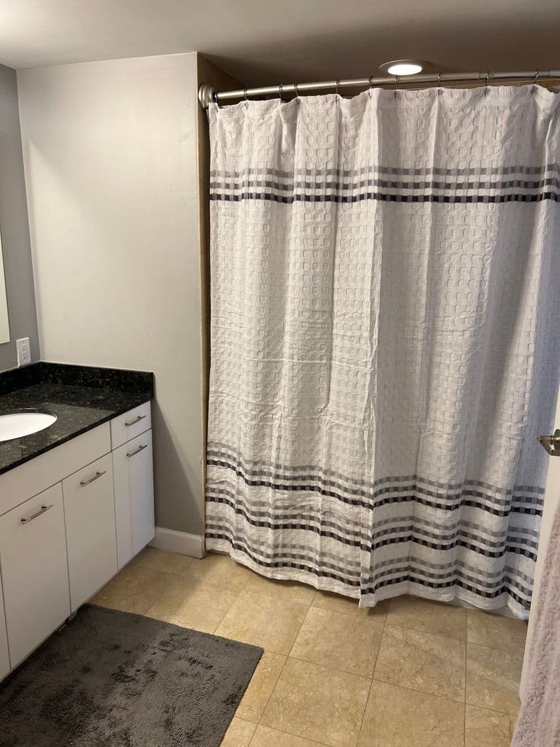 Tallahassee House: Plaza Tower 1407