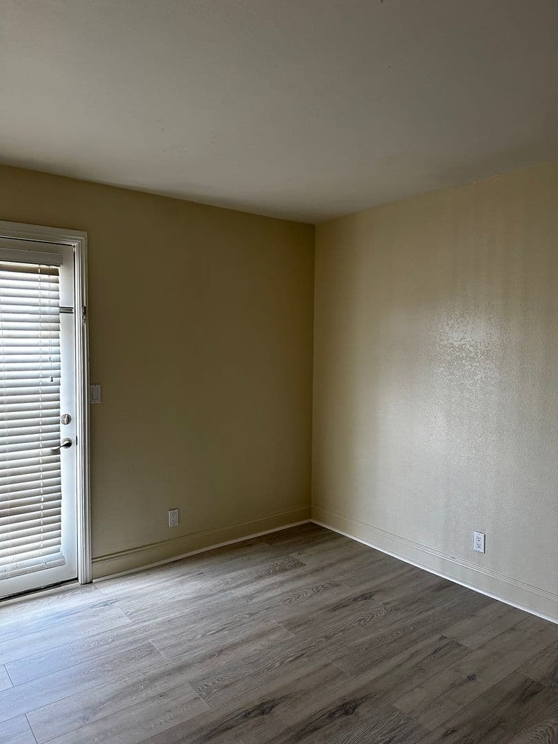El Cajon Apartment: 1440 Oakdale #18