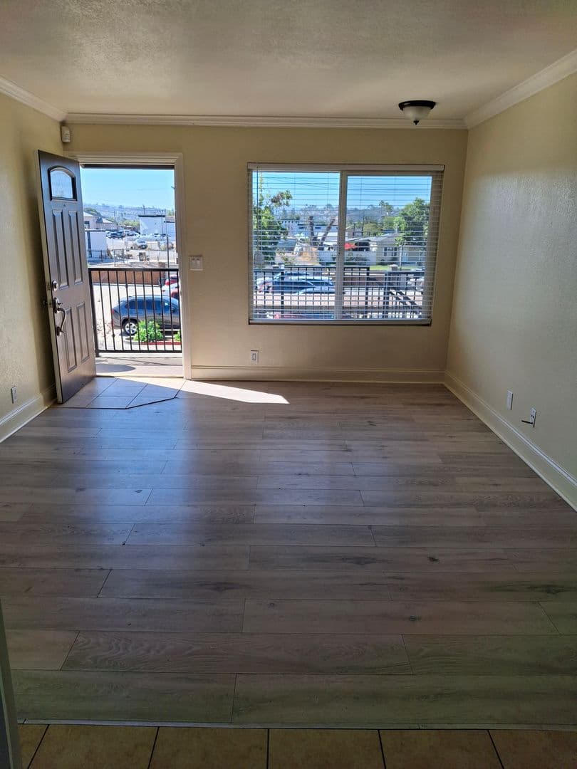 El Cajon Apartment: 1440 Oakdale #18