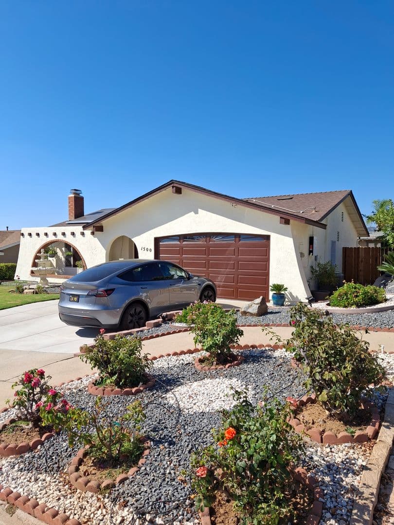 San Marcos House: 1500 Knob Hill Rd.