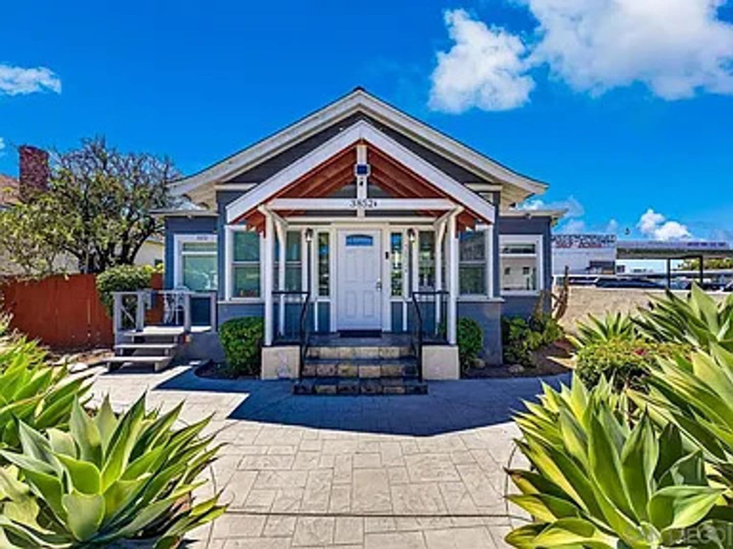 San Diego Apartment: 3852-56 1st Ave