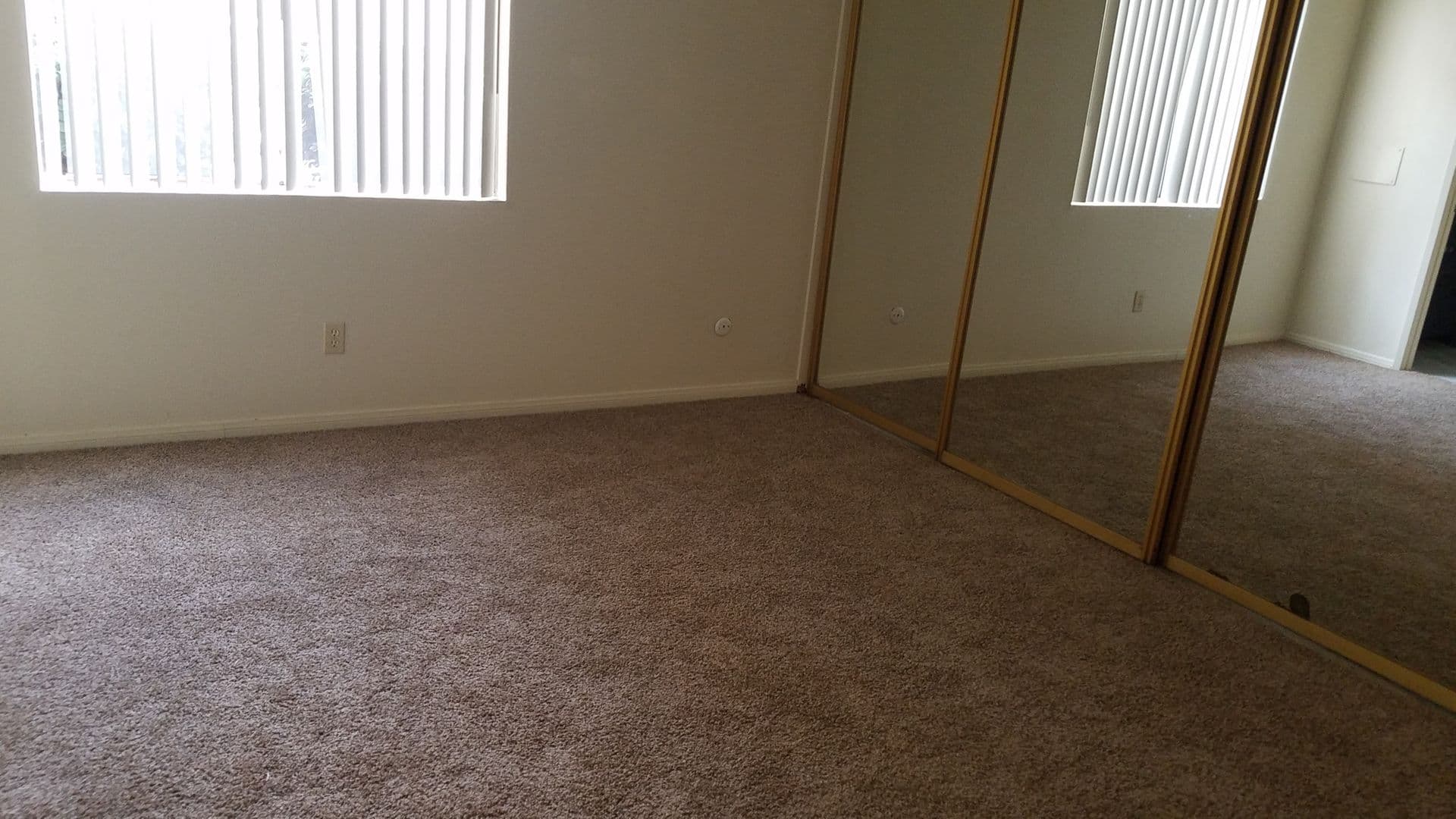 San Diego Condo: 5513 Adobe Falls Rd #4