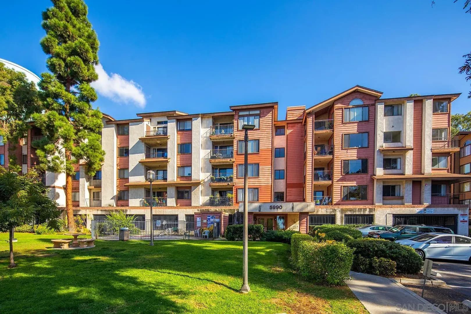SAN DIEGO Condo: 5990 DANDRIDGE LANE #177