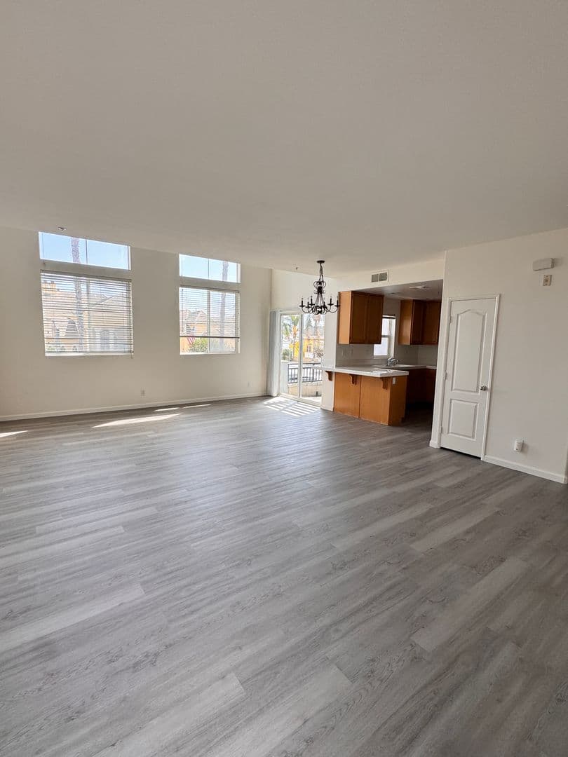 Chula Vista Apartment: 730-734 Broadway
