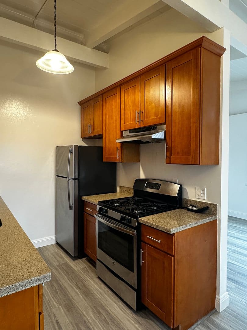 San Mateo Apartment: 410 Monte Diablo Avenue