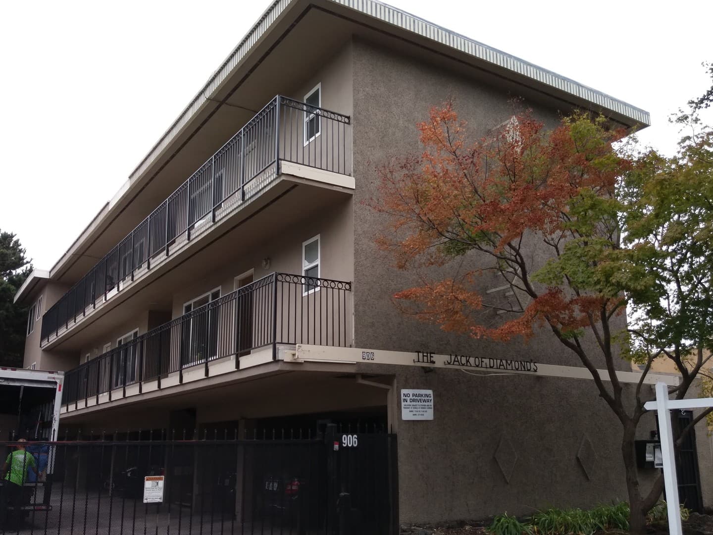 San Mateo Apartment: 906 E. 4th Avenue