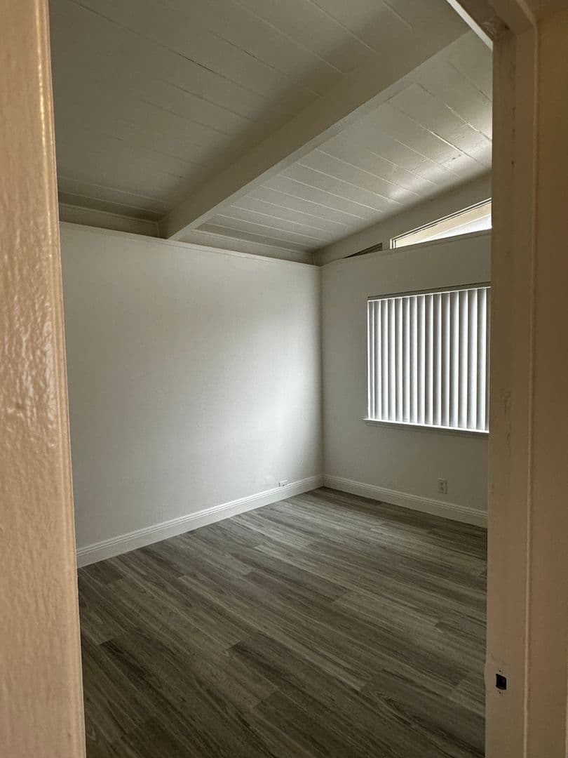 San Mateo Apartment: 410 Monte Diablo Avenue