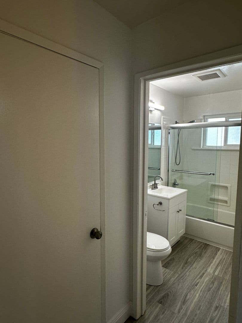 San Mateo Apartment: 410 Monte Diablo Avenue