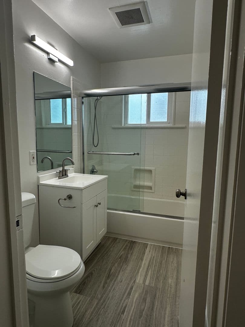San Mateo Apartment: 410 Monte Diablo Avenue
