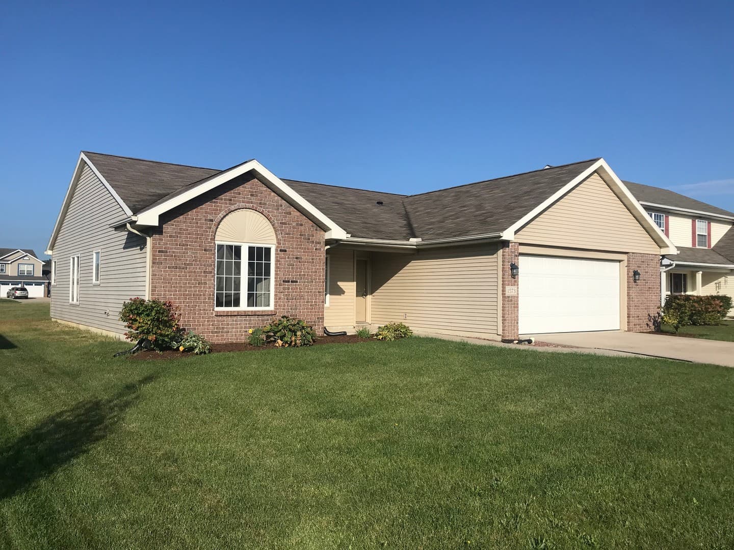 New Haven House: 1573 Sunpointe Cove