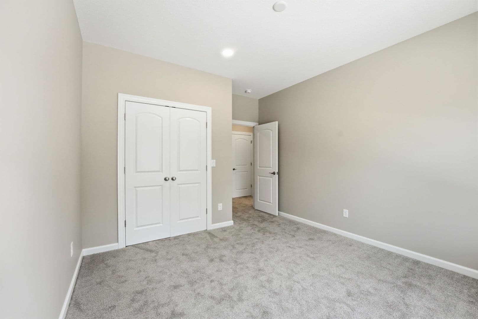 Fort Wayne Apartment: 2890 Getz Road