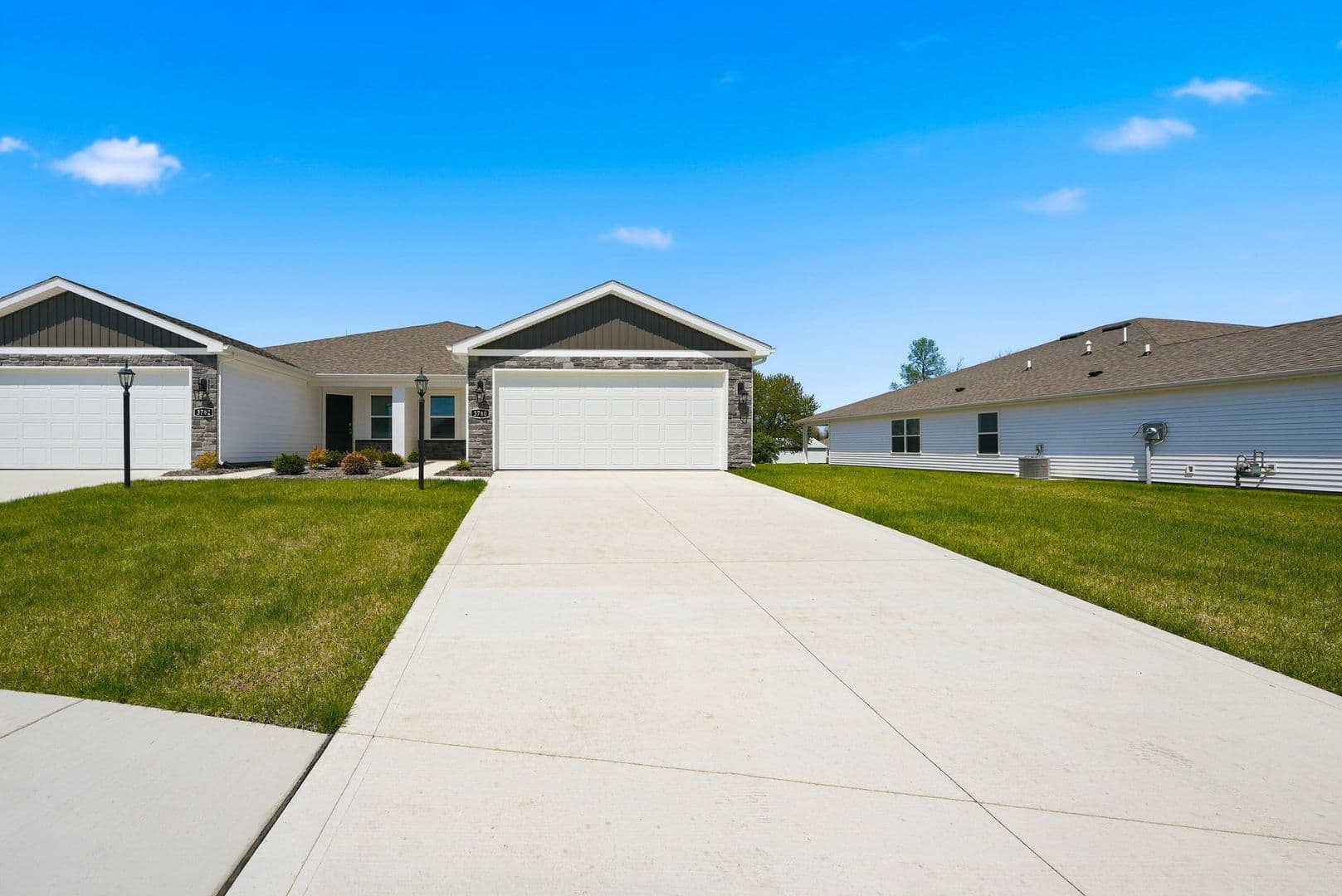 Fort Wayne Apartment: 3782 Thunderhawk Pass