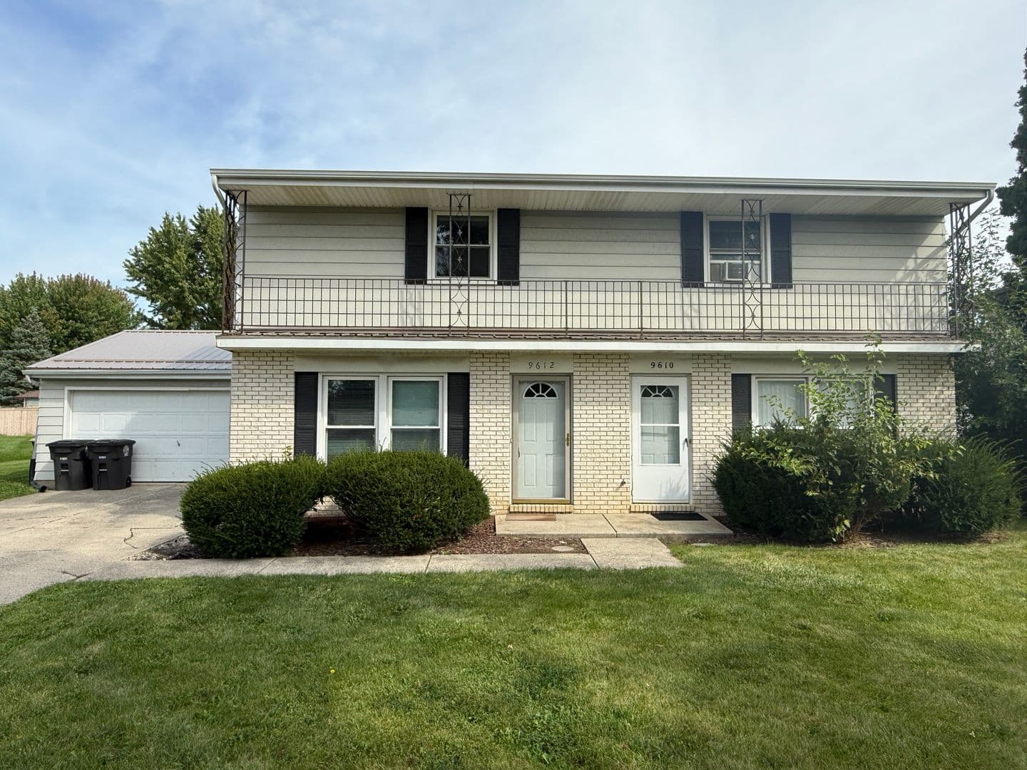Fort Wayne House: 9612 Aboite Center Rd