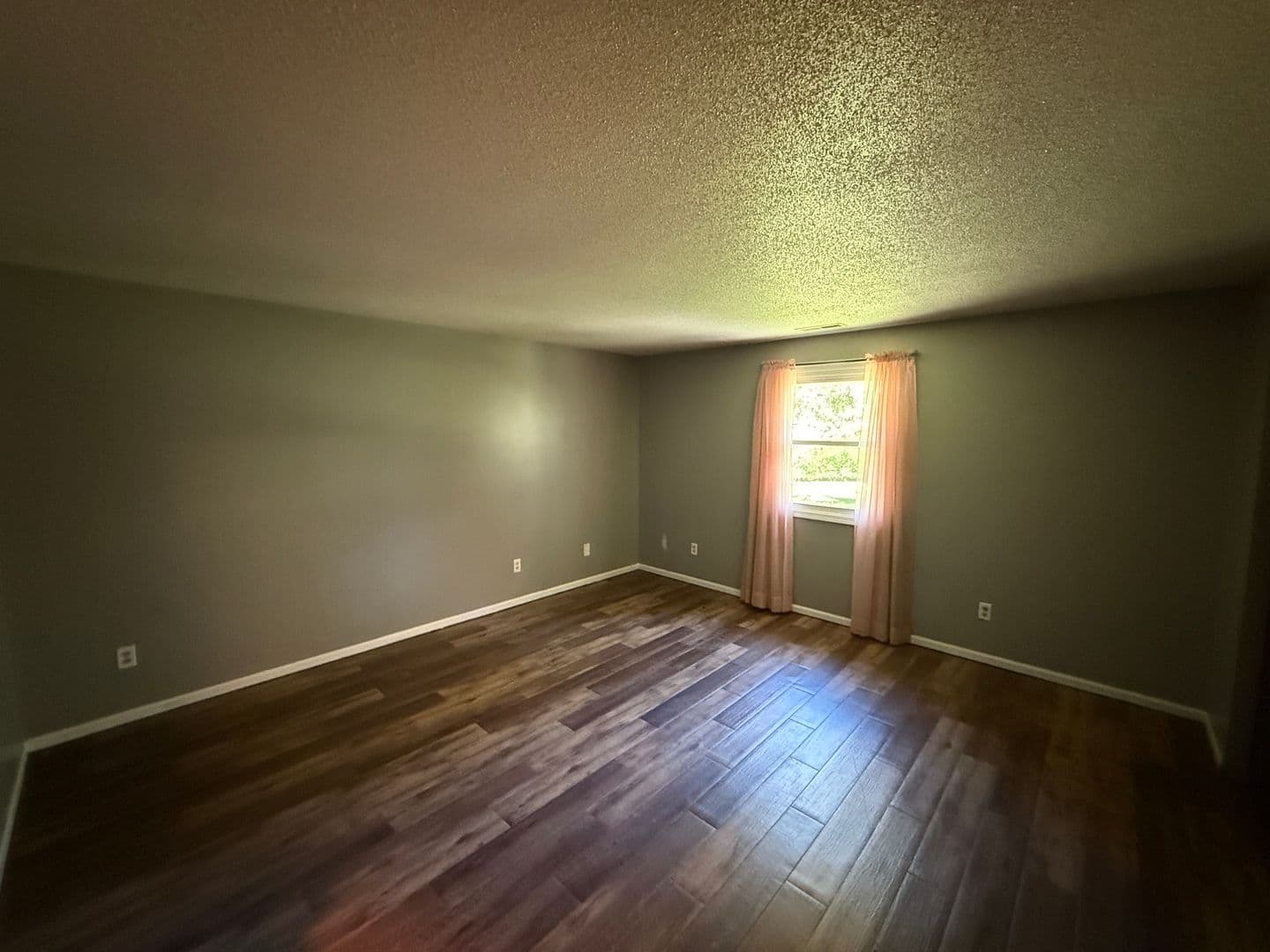Fort Wayne House: 4734 Queensbury Dr.