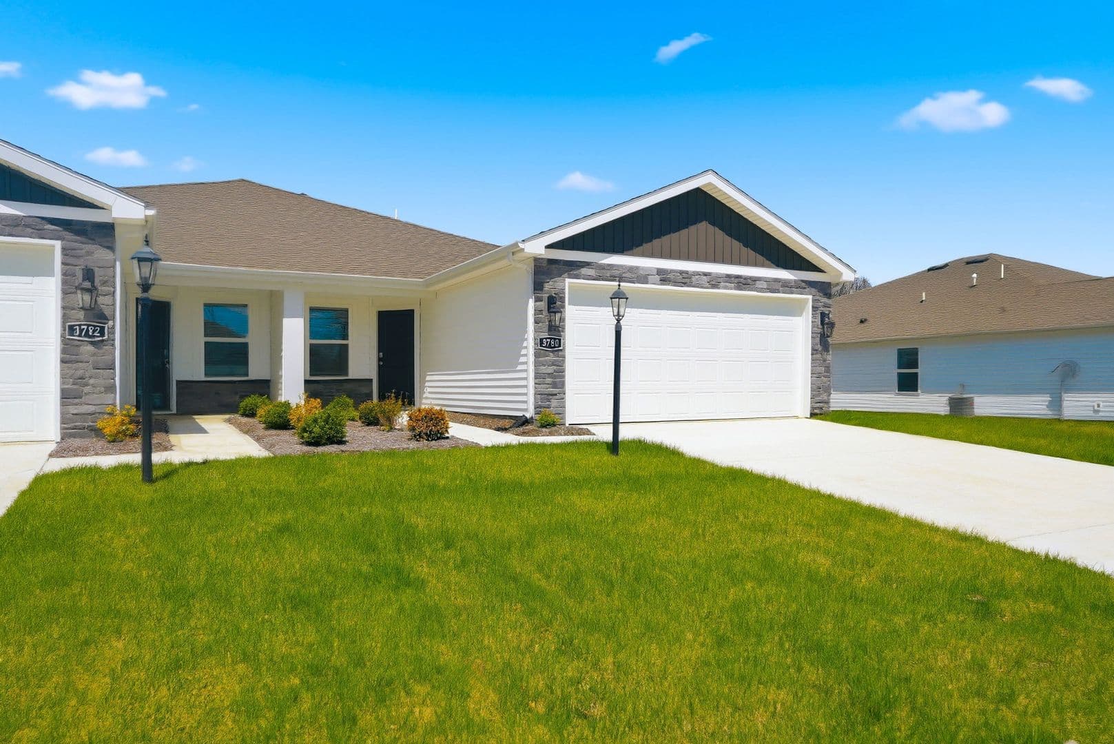 Fort Wayne Apartment: 3782 Thunderhawk Pass