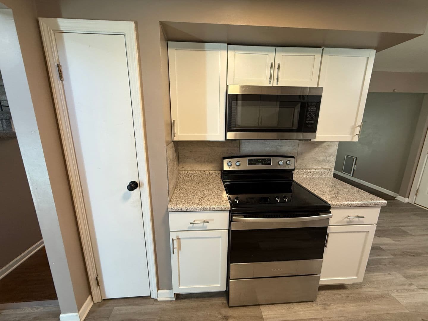 Fort Wayne House: 4734 Queensbury Dr.