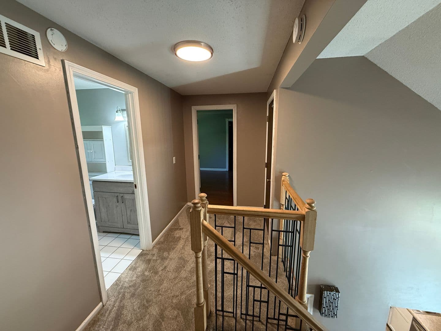 Fort Wayne House: 4734 Queensbury Dr.
