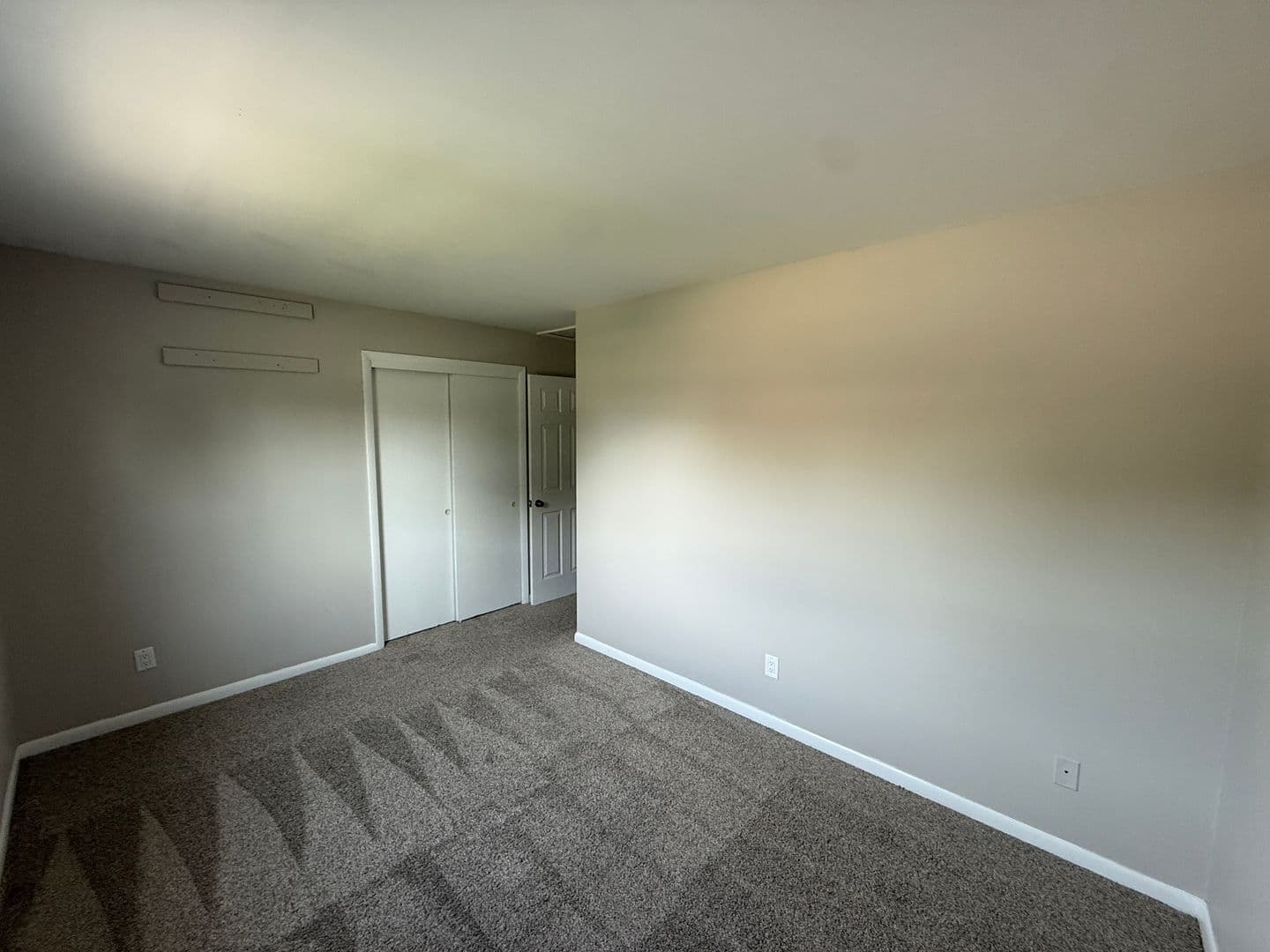 Fort Wayne House: 9612 Aboite Center Rd
