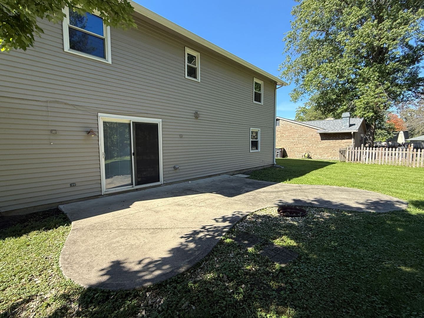 Fort Wayne House: 4734 Queensbury Dr.