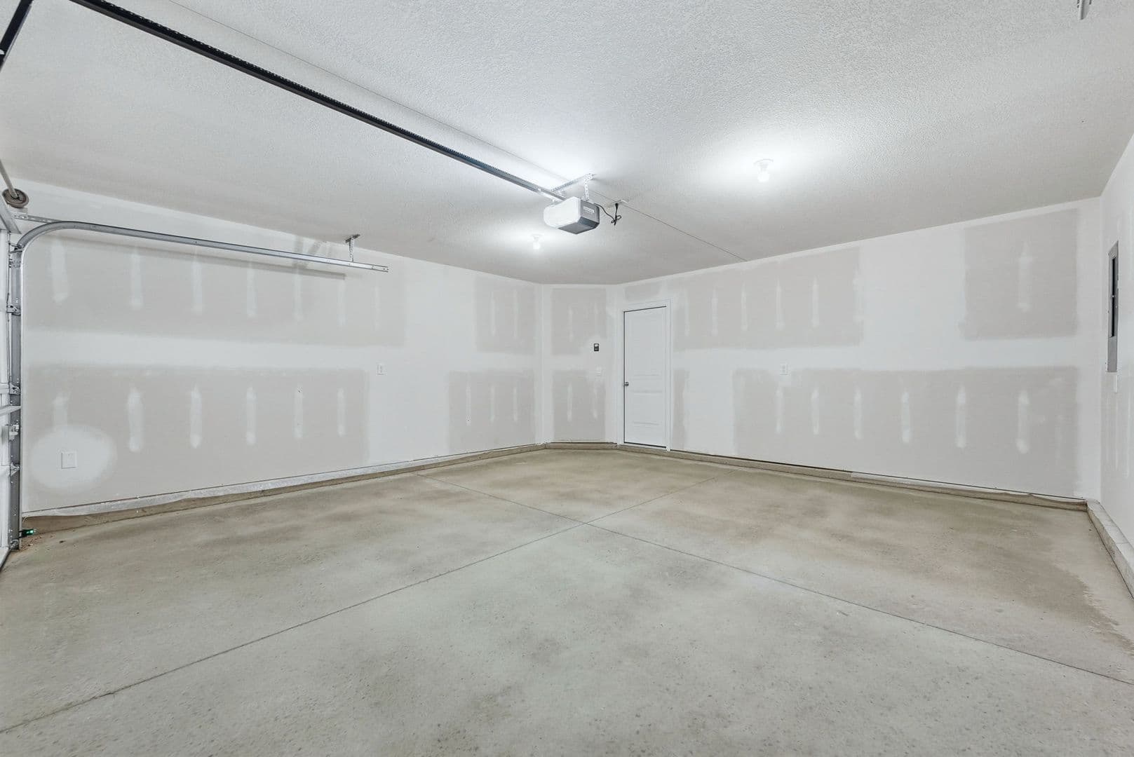Fort Wayne Apartment: 3782 Thunderhawk Pass